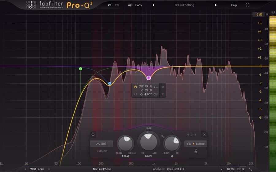 Interface de FabFilter Pro-Q3 montrant un égaliseur paramétrique utilisé pour ajuster les fréquences vocales.